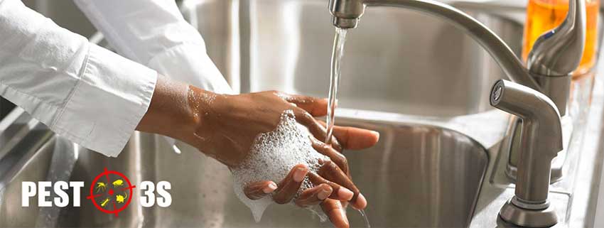 Rửa sạch tay và các phần có tiếp xúc sau khi dùng Permethrin
